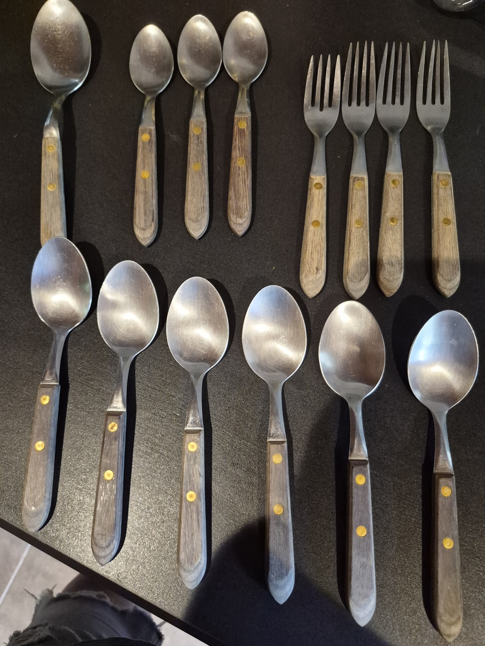 15 Washington Forge TOWN COUNTRY Stainless Wood Flatware MCM Rustic Silverware - Picture 3 of 10